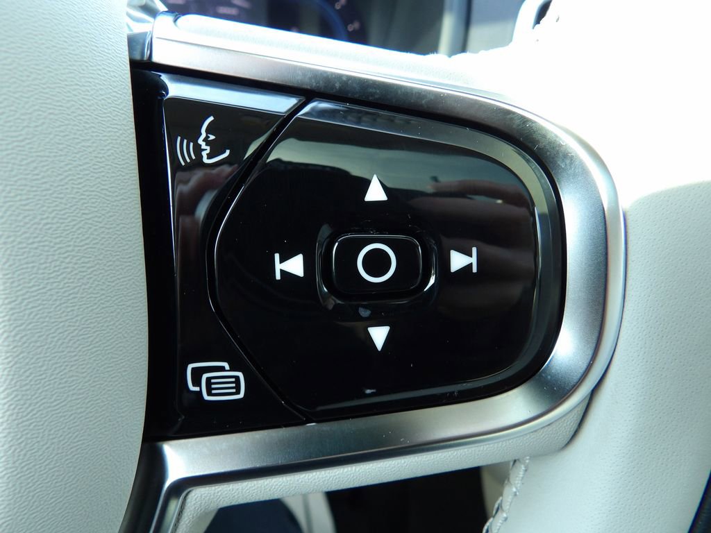 Certified 2024 Volvo XC90 B6 Plus w/ Protection Package Premier image 20