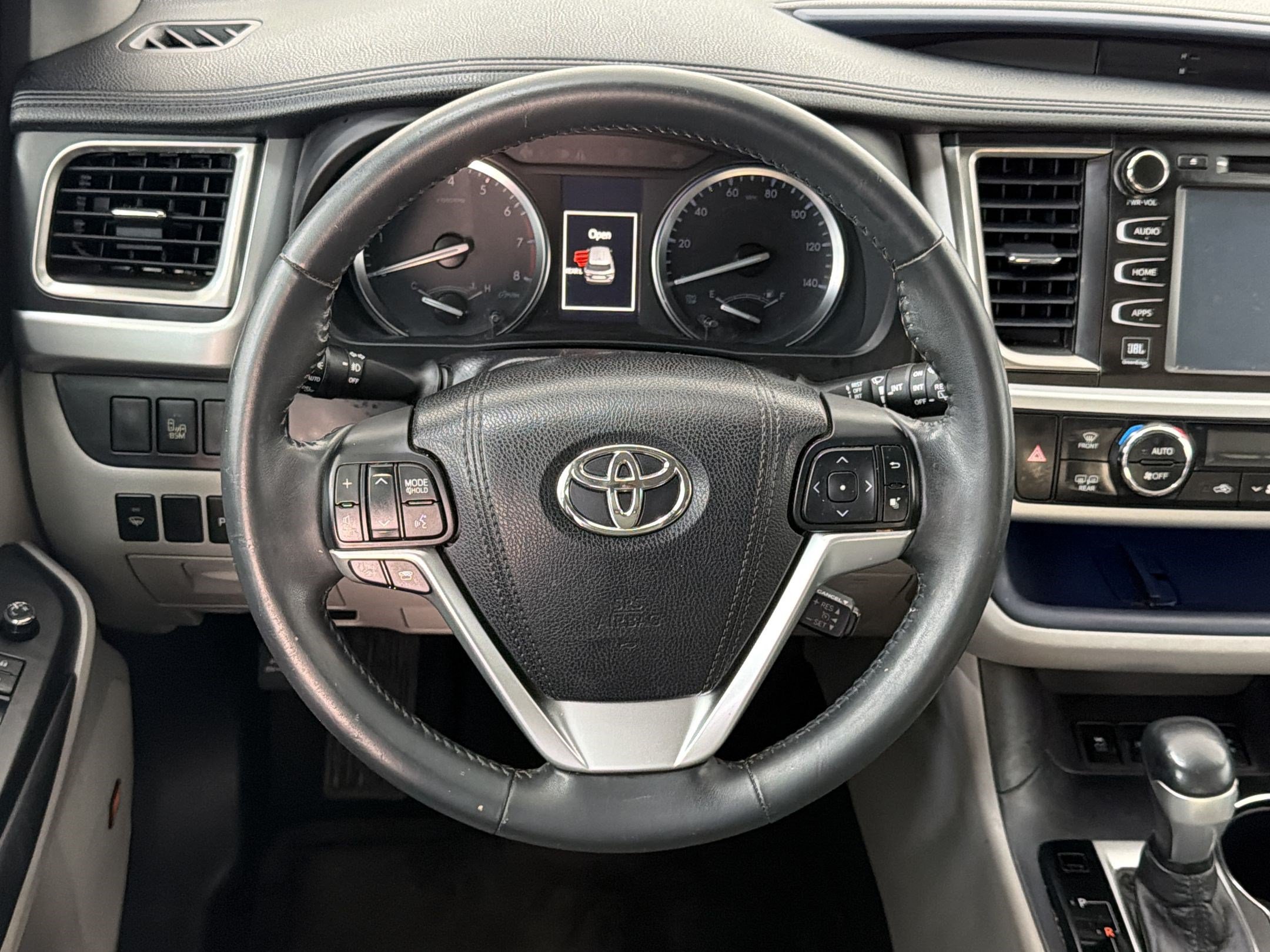 Used 2016 Toyota Highlander Limited AWD/4WD image 26
