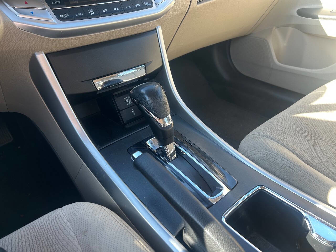 Used 2014 Honda Accord EX image 10