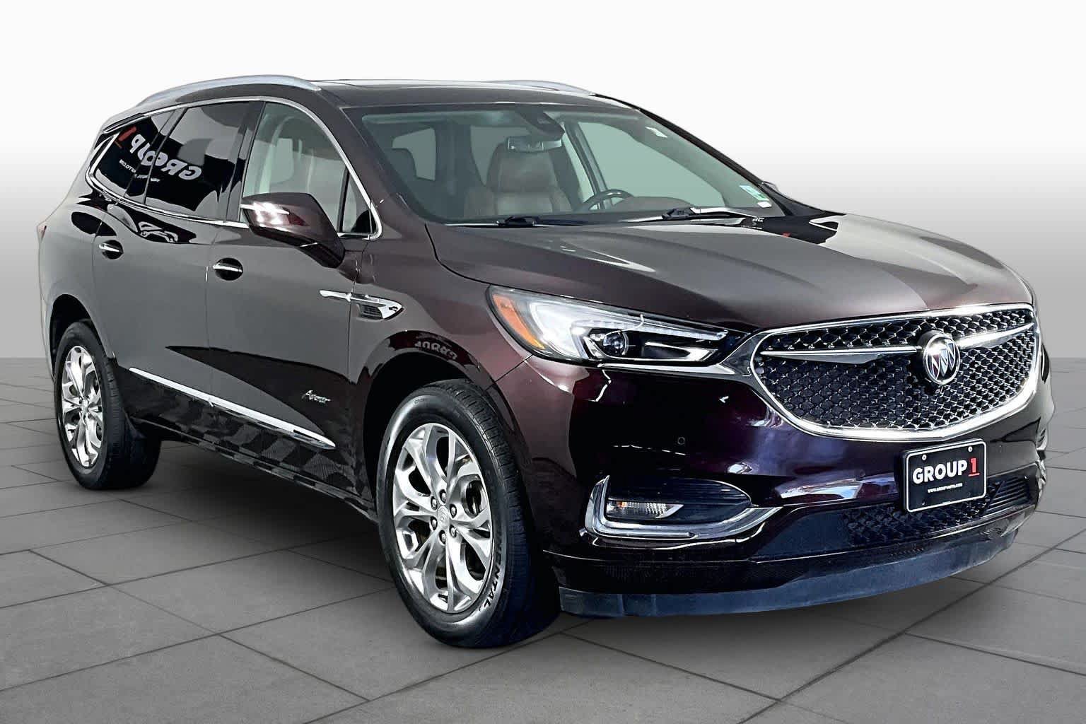 Used 2020 Buick Enclave Avenir w/ Avenir Technology Package AWD/4WD image 3