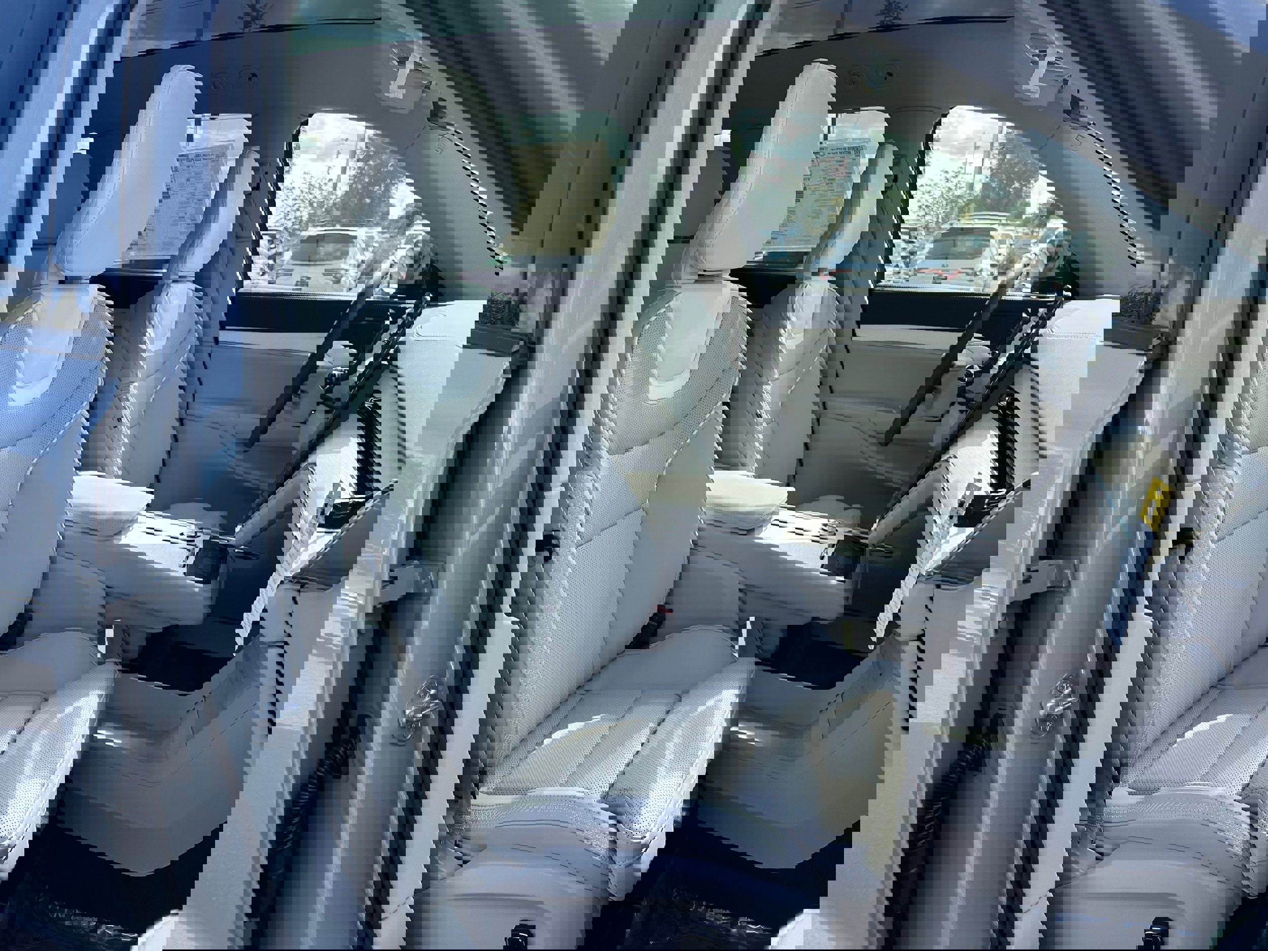 New 2025 Volvo EX90 Plus image 8