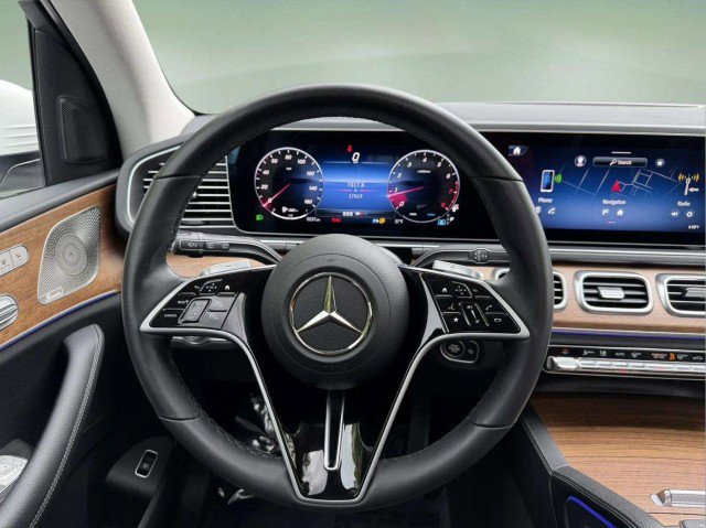 Certified 2025 Mercedes-Benz GLE 350 4MATIC image 10