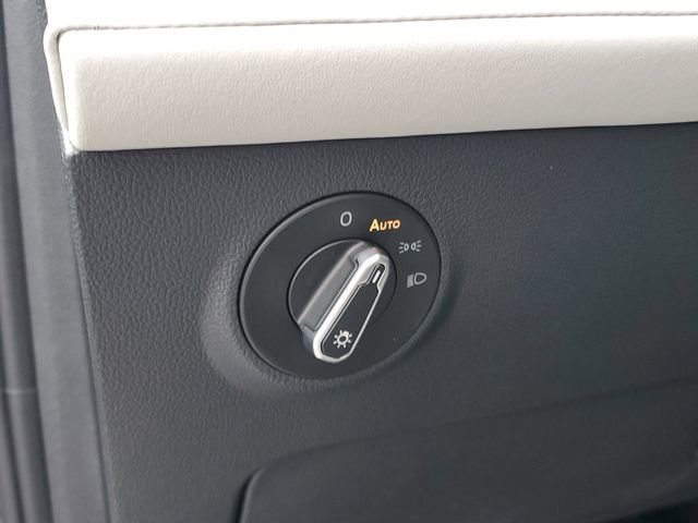 New 2026 Volkswagen Taos SE AWD/4WD image 14