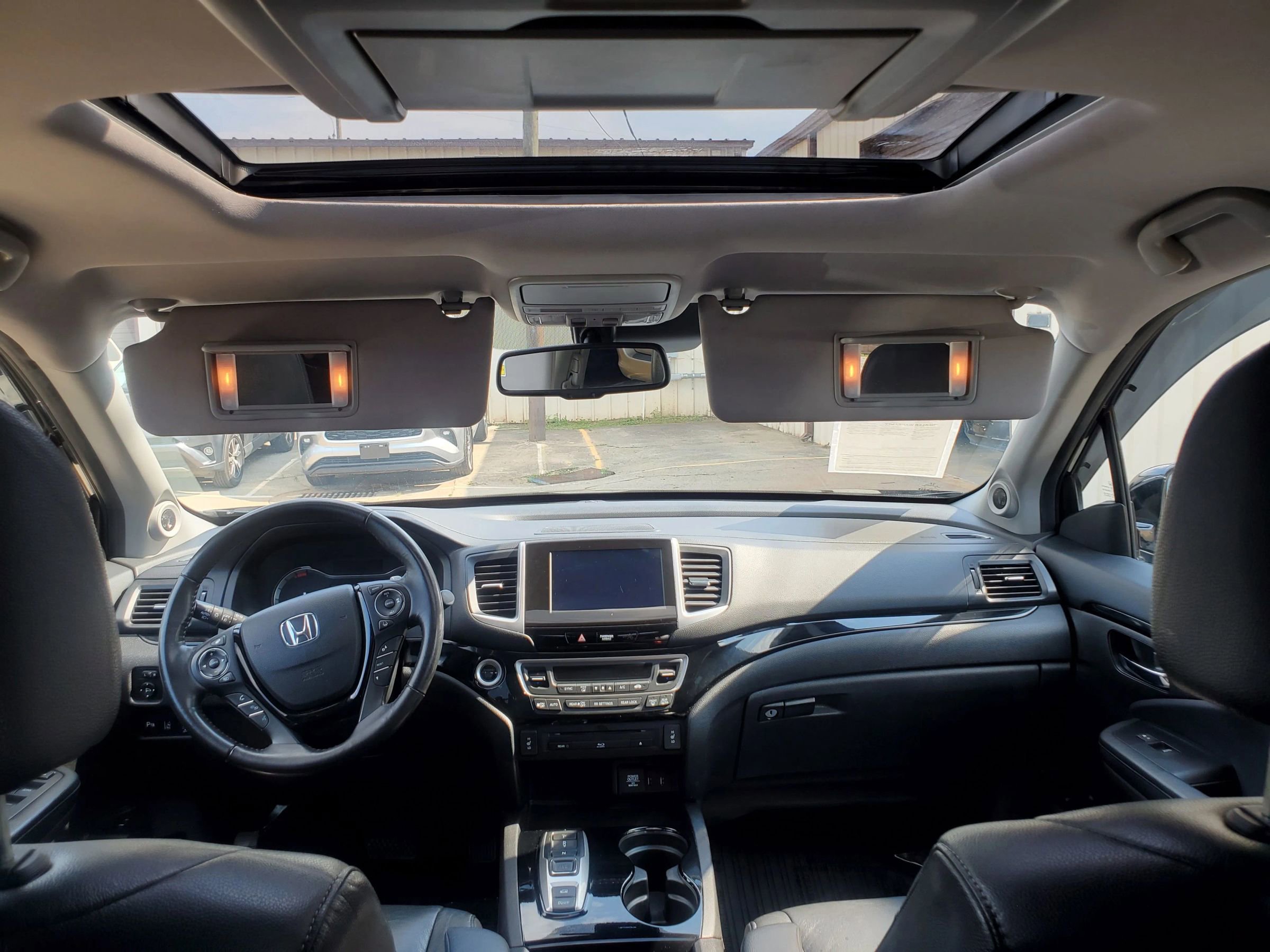 Used 2018 Honda Pilot Touring image 34