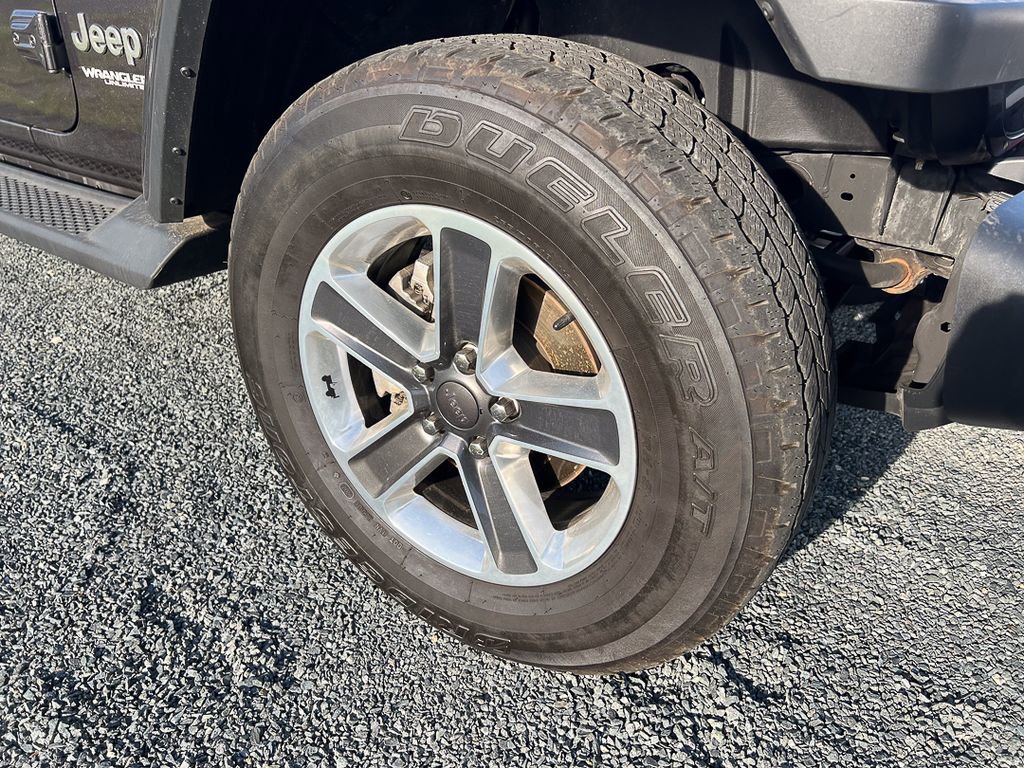 Used 2018 Jeep Wrangler Unlimited Sahara w/ Dual Top Group image 7