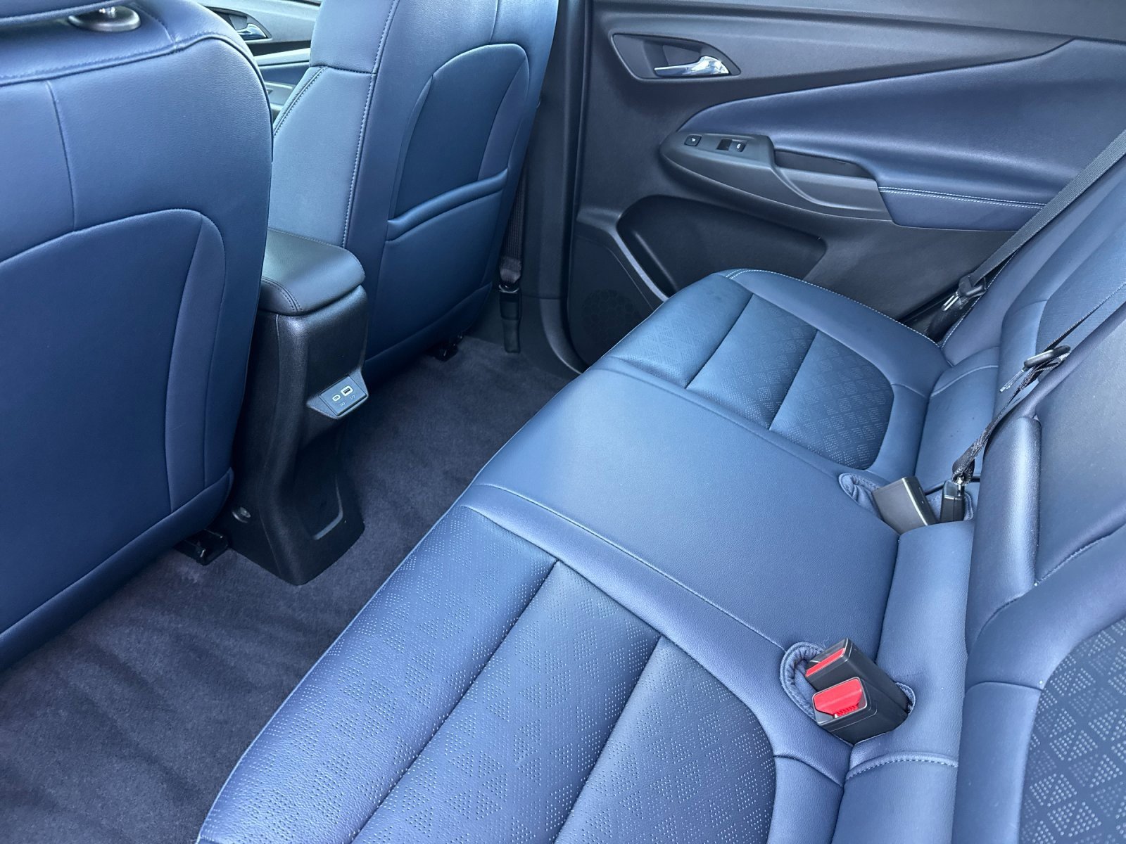 Used 2022 Chevrolet Bolt EUV Premier w/ Launch Edition image 12