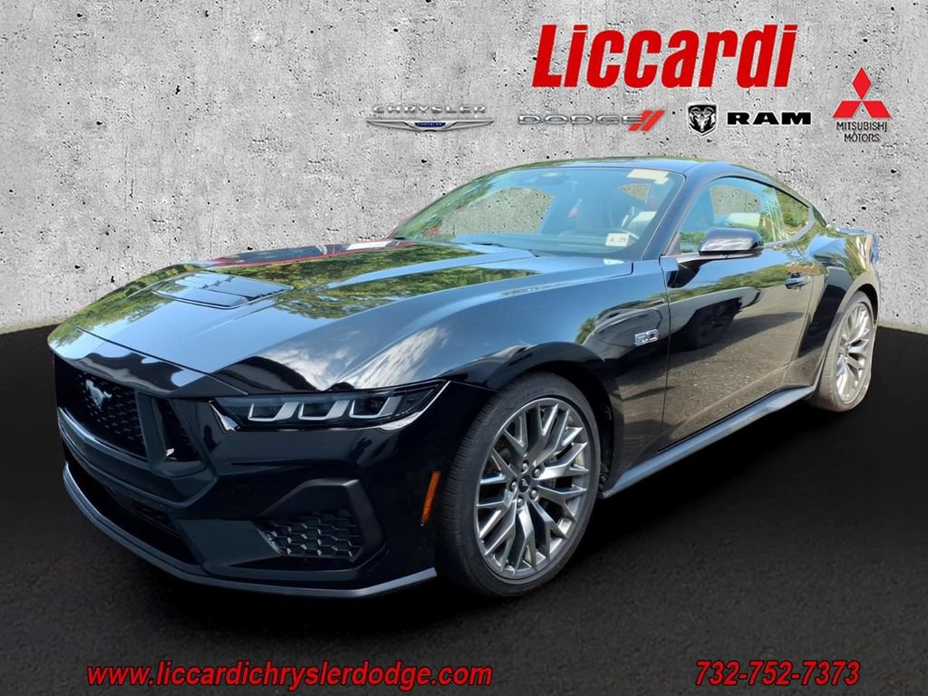 Used 2024 Ford Mustang GT Premium RWD image 2