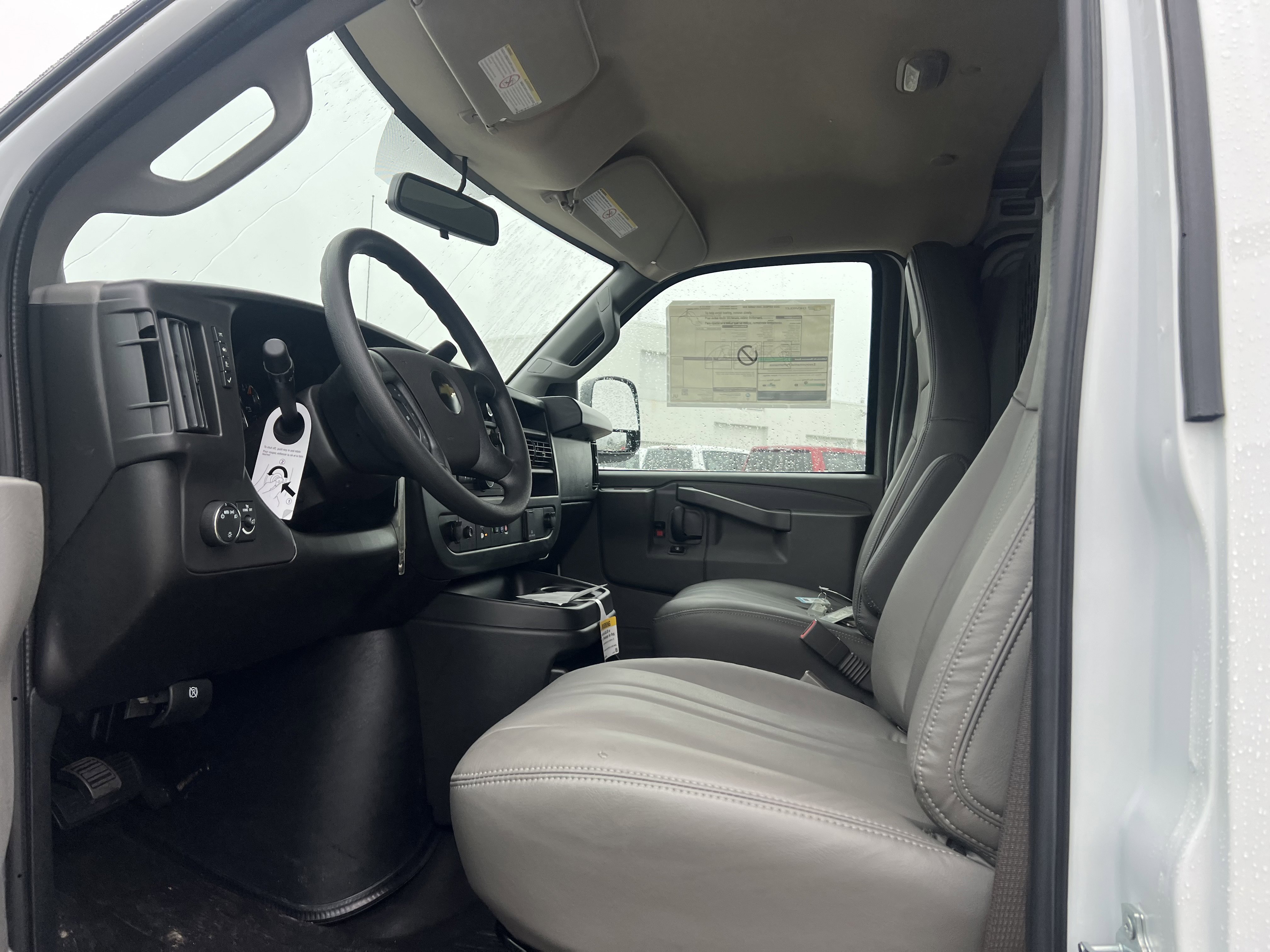 New 2025 Chevrolet Express 3500 w/ Driver Convenience Package image 4