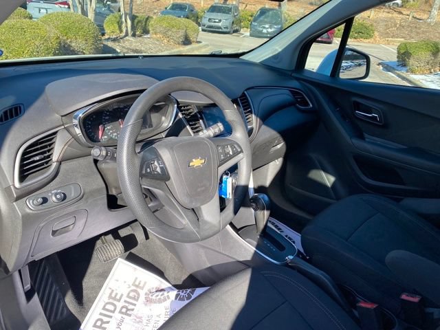 Used 2020 Chevrolet Trax LT FWD image 7
