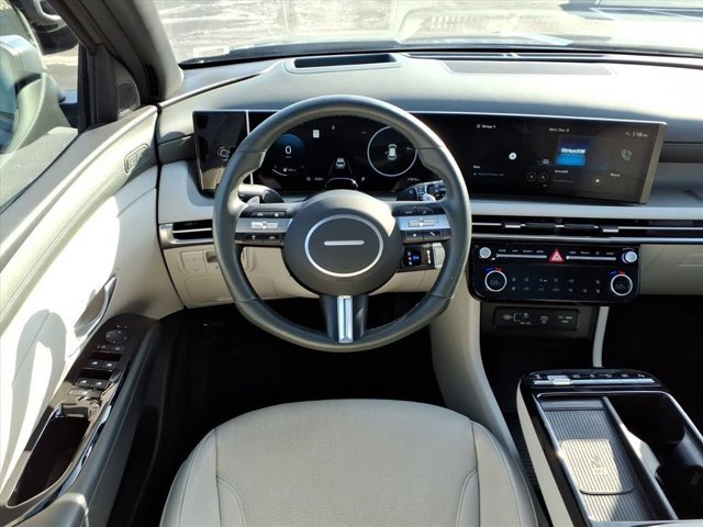 Used 2025 Hyundai Tucson Limited image 7