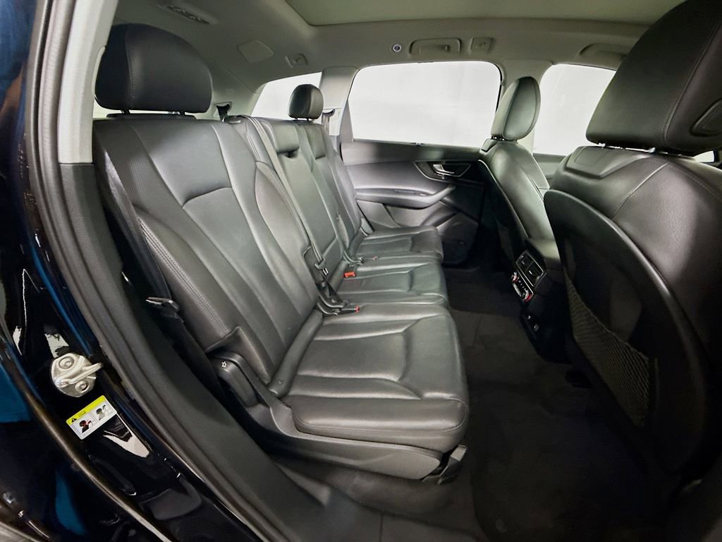 Used 2019 Audi Q7 3.0T Prestige AWD/4WD image 29