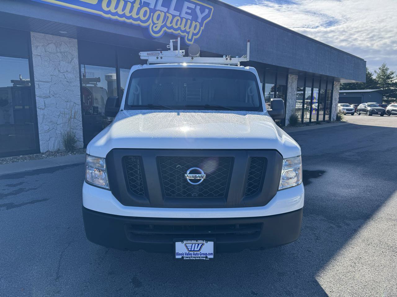 Used 2017 Nissan NV 2500 SV w/ Back Door Glass Package RWD image 10