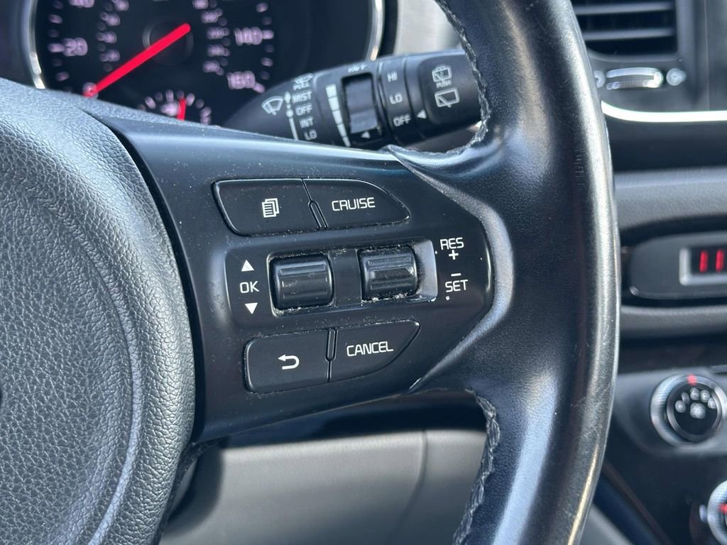 Used 2017 Kia Sedona LX w/ LX Essentials Premium Package image 23