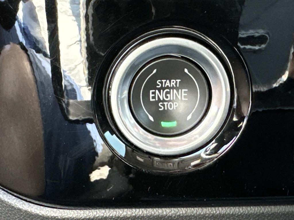 Used 2023 Chevrolet Silverado 1500 RST AWD/4WD image 40