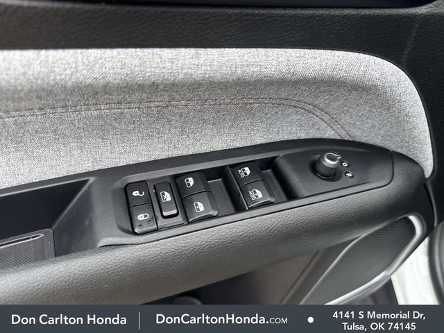 Used 2024 Jeep Compass Latitude AWD/4WD image 13