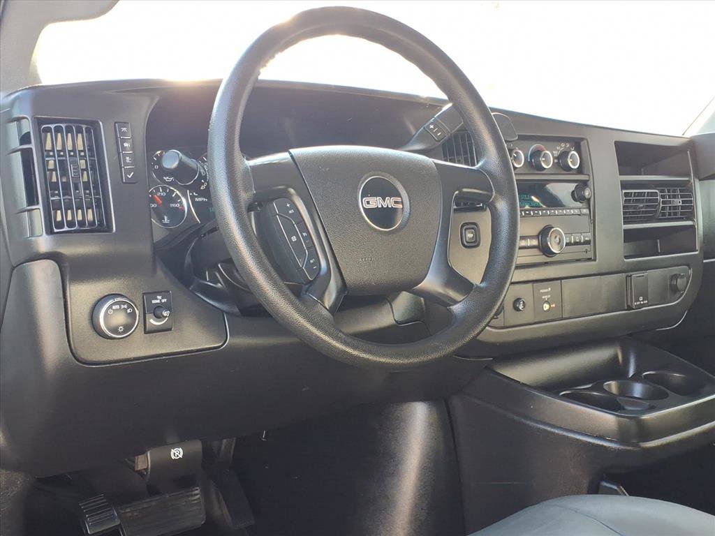 Used 2016 GMC Savana 2500 Extended image 9