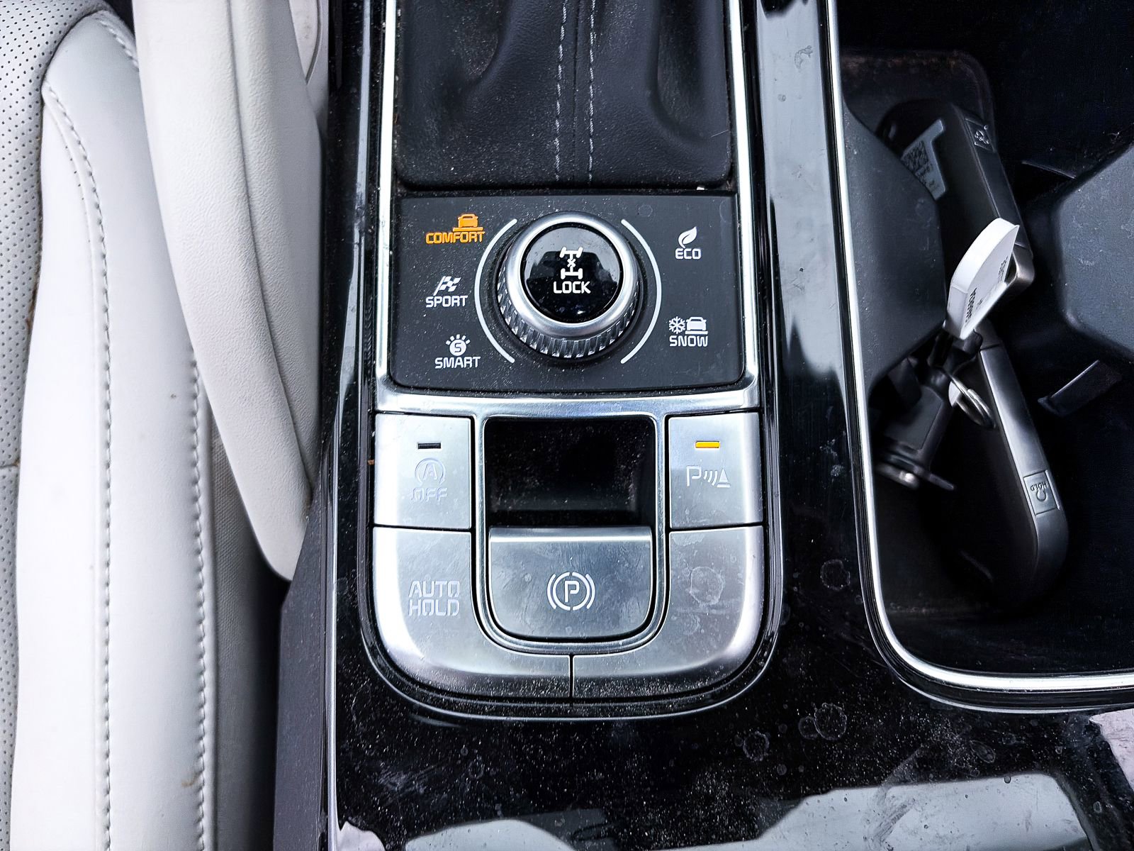 Used 2024 Kia Telluride S w/ S Sunroof Package image 29