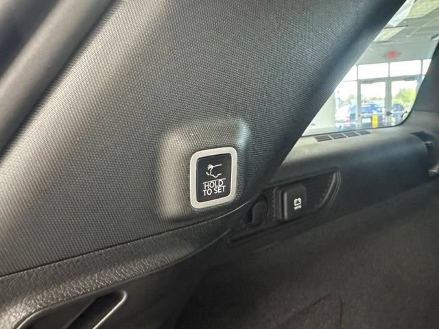 Used 2023 Jeep Grand Cherokee Overland AWD/4WD image 15