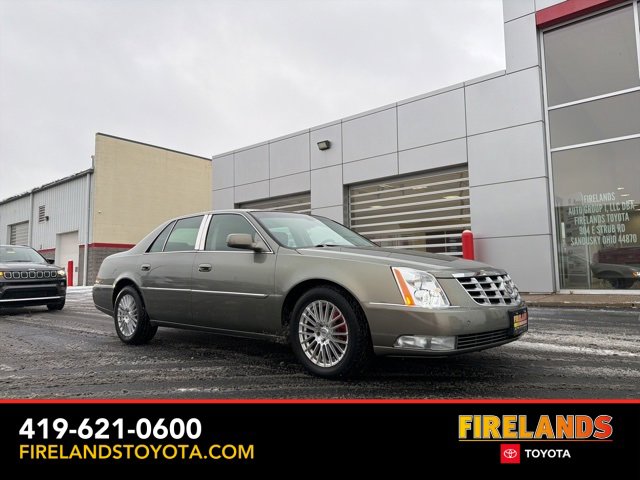 Used 2011 Cadillac DTS Luxury image 1