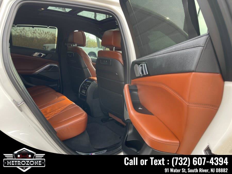 Used 2023 BMW X6 M50i w/ Executive Package image 29