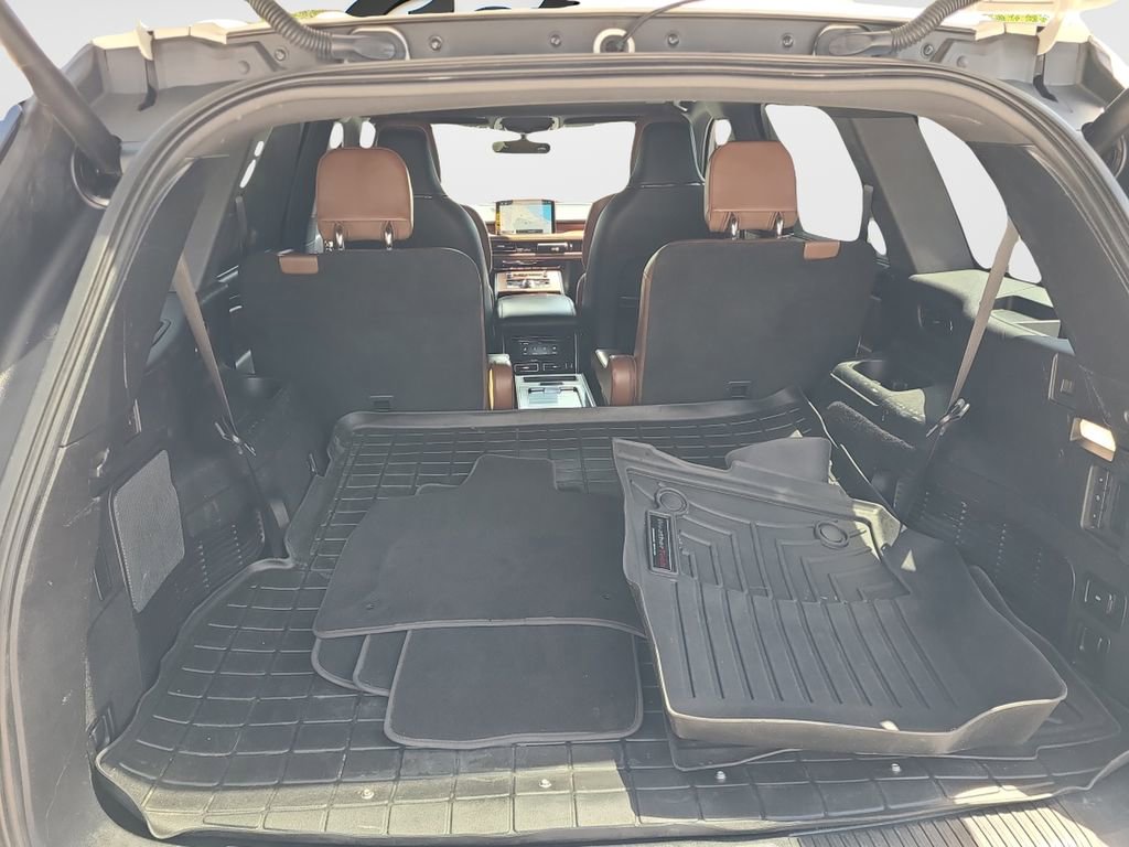 Used 2020 Lincoln Aviator Reserve w/ Equipment Group 202A AWD/4WD image 24