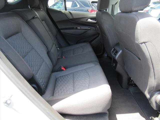 Used 2018 Chevrolet Equinox LT image 32