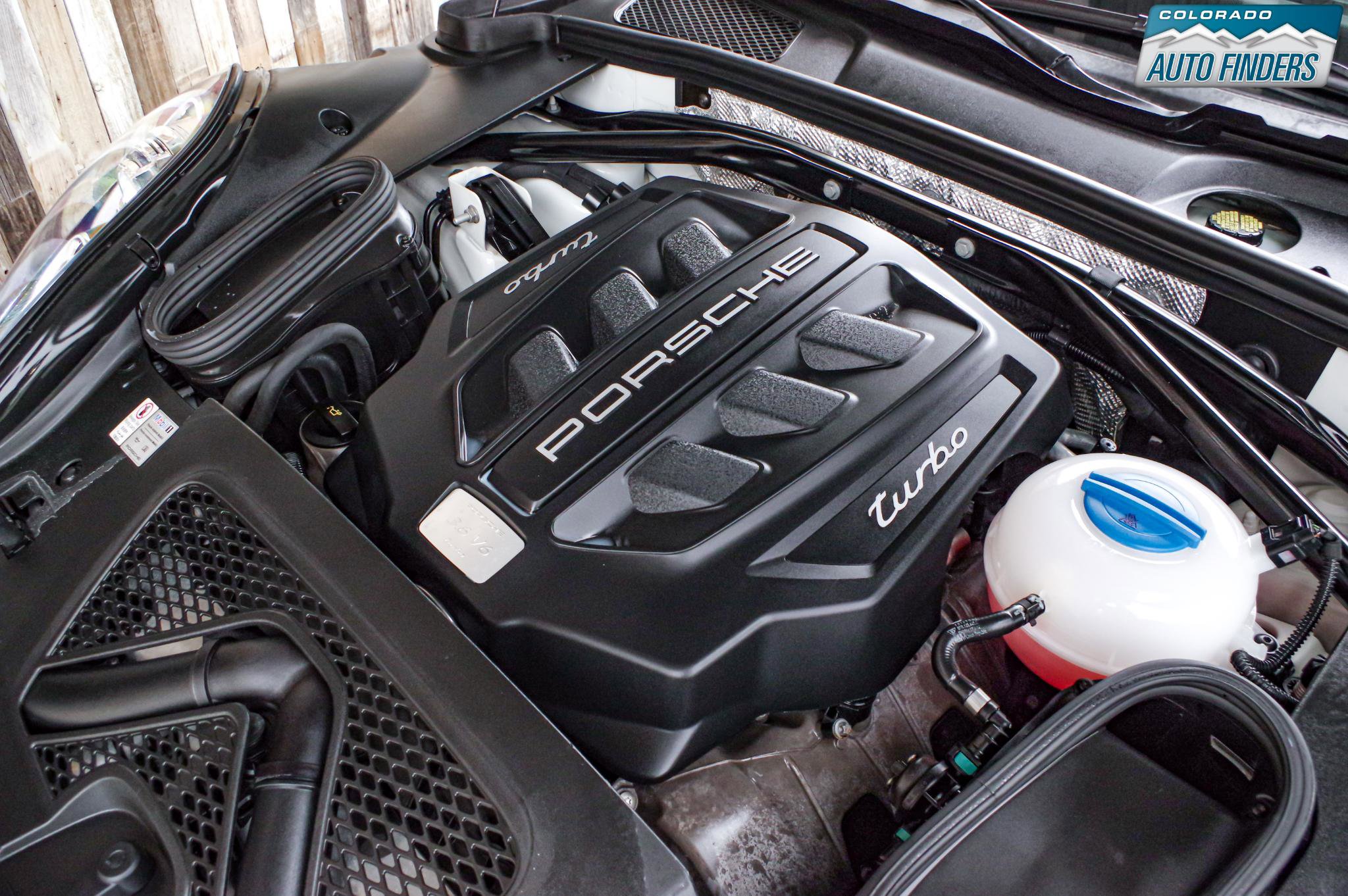 Used 2015 Porsche Macan Turbo image 28