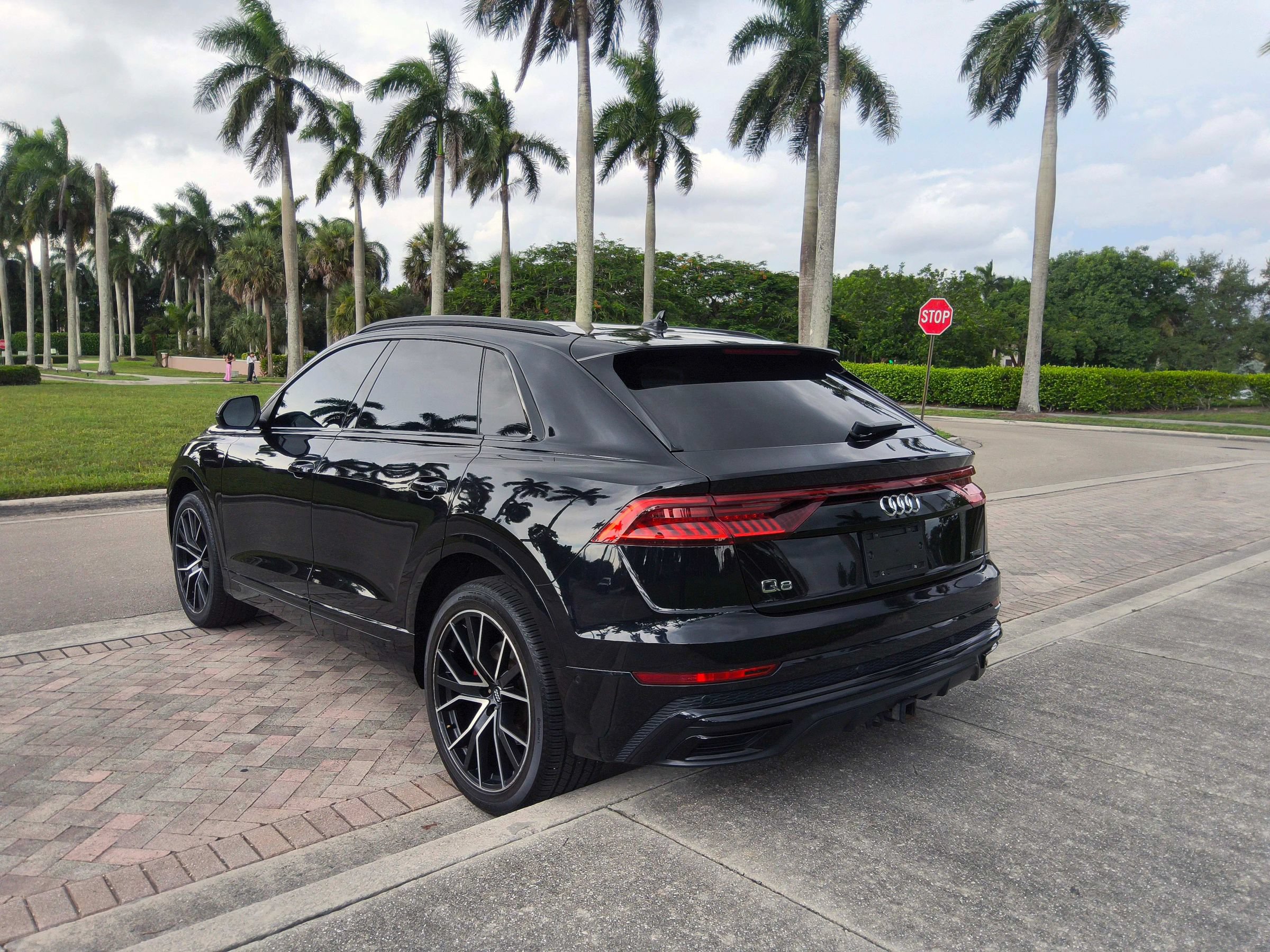 Used 2020 Audi Q8 Prestige w/ Prestige Package AWD/4WD image 22