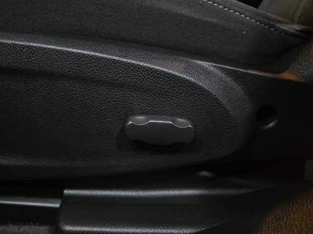 Used 2020 Chevrolet Sonic LT w/ Convenience Package image 28