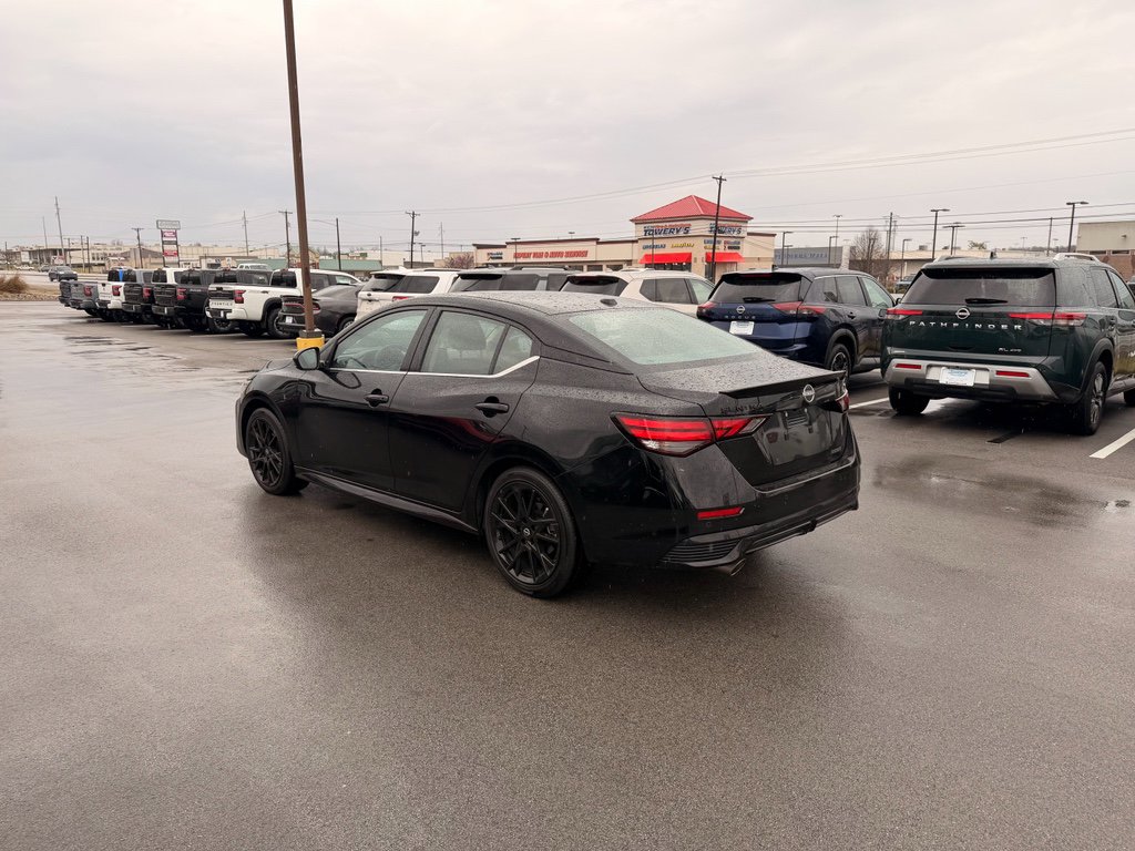Used 2025 Nissan Sentra SR w/ Midnight Edition image 5