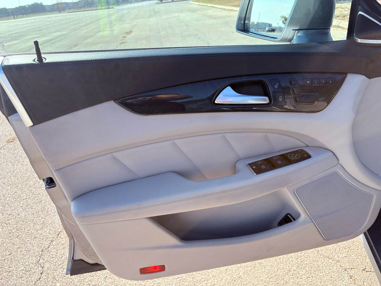 Used 2012 Mercedes-Benz CLS 550 image 38