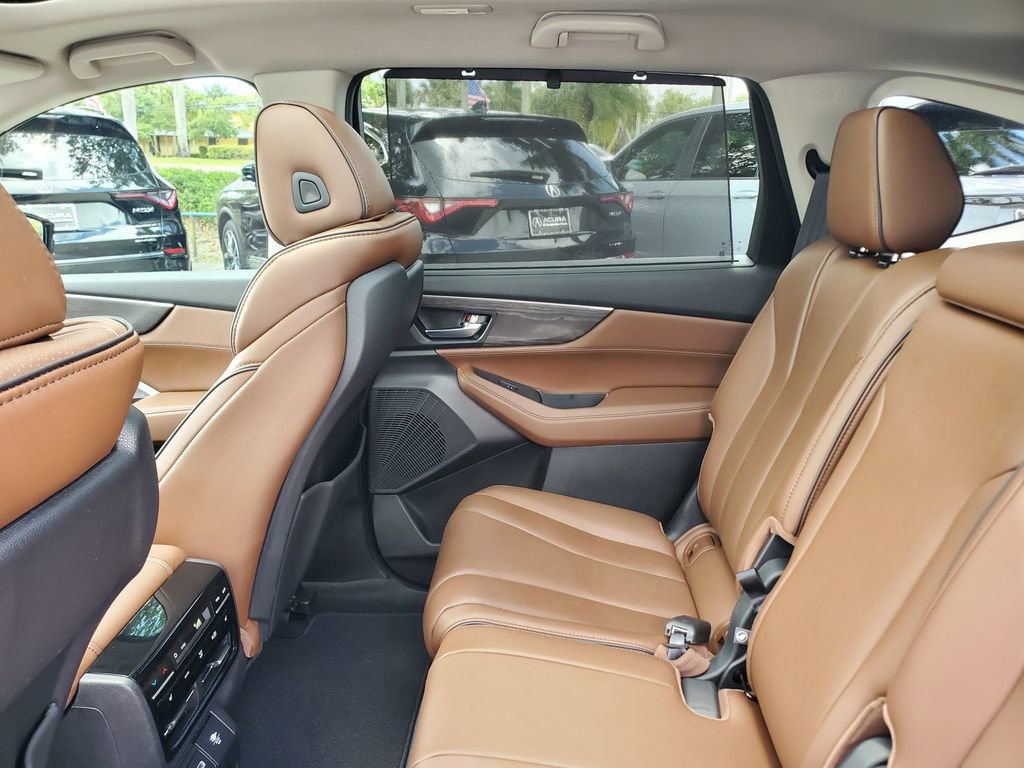 Used 2023 Acura MDX SH-AWD w/ Advance Package image 12