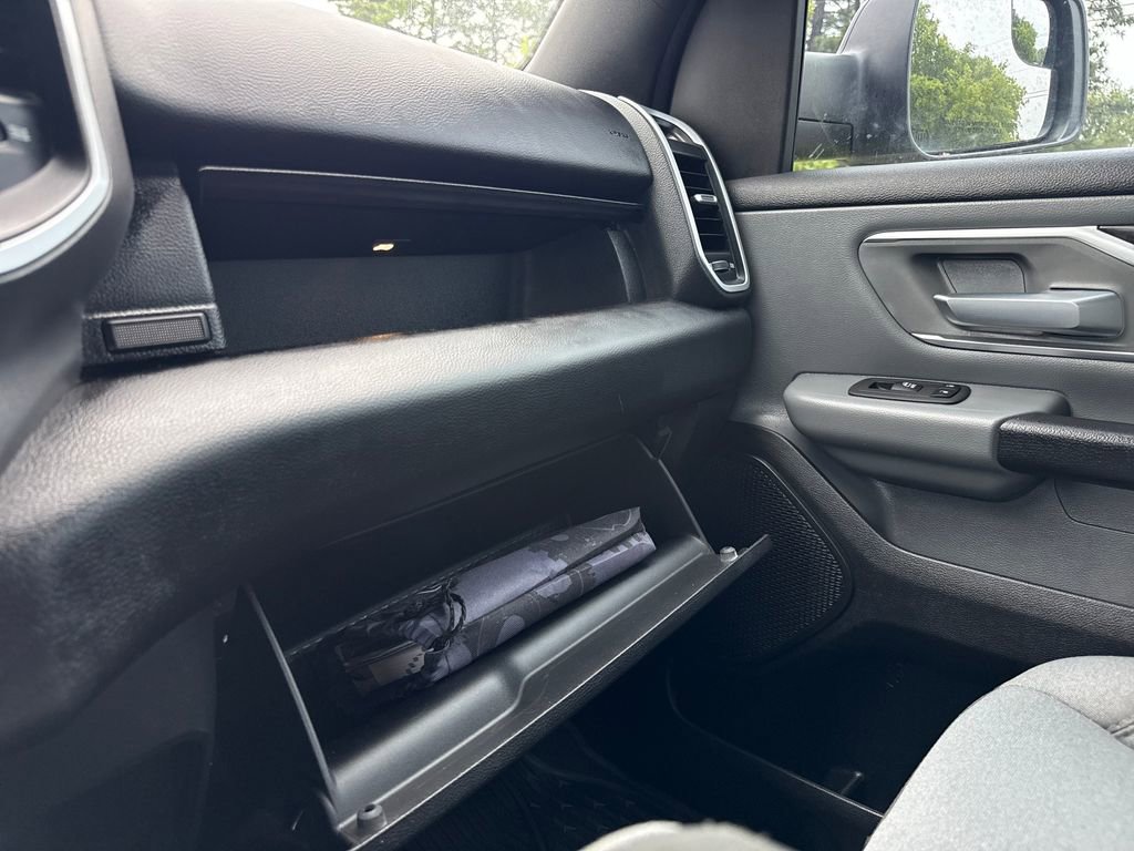 Used 2022 RAM 1500 Big Horn AWD/4WD image 36