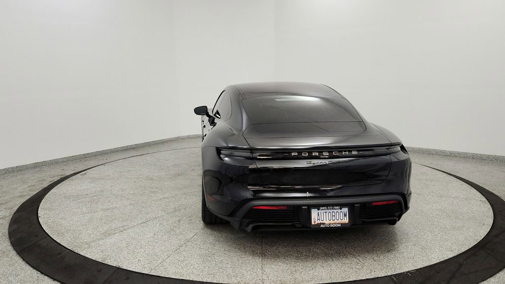 Used 2022 Porsche Taycan Turbo S image 4