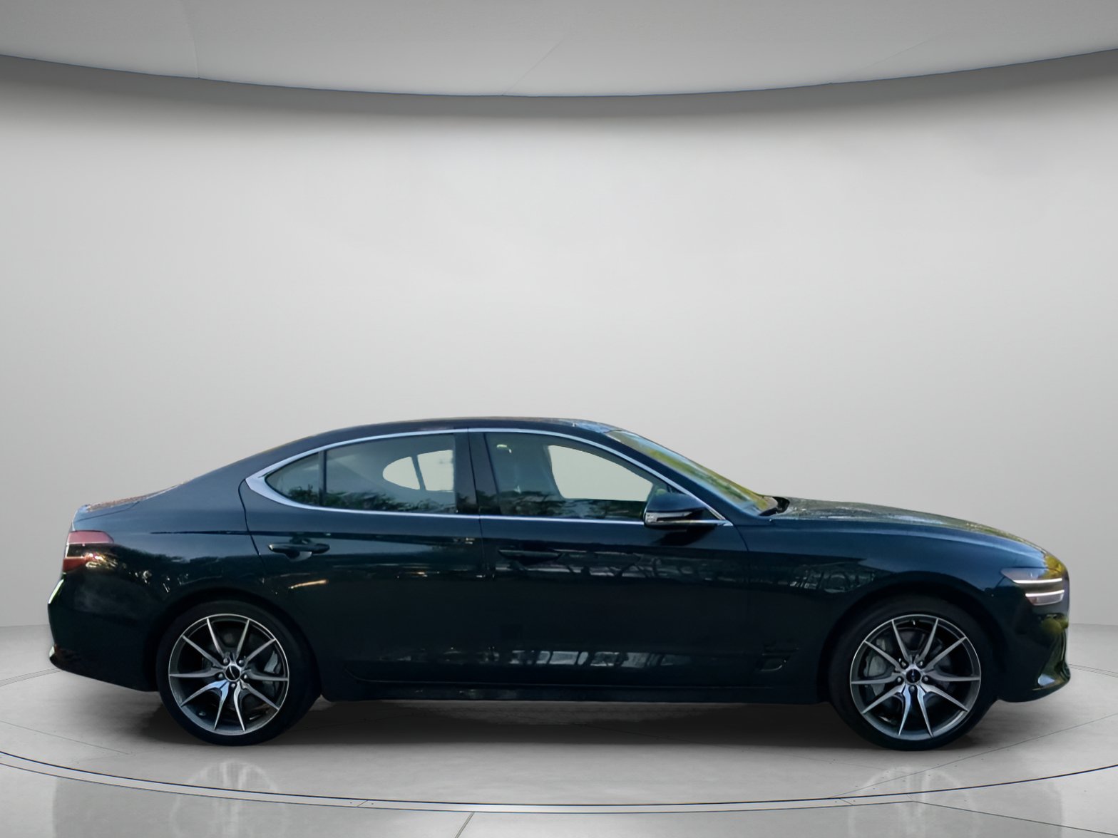 Used 2025 Genesis G70 2.5T AWD/4WD image 33