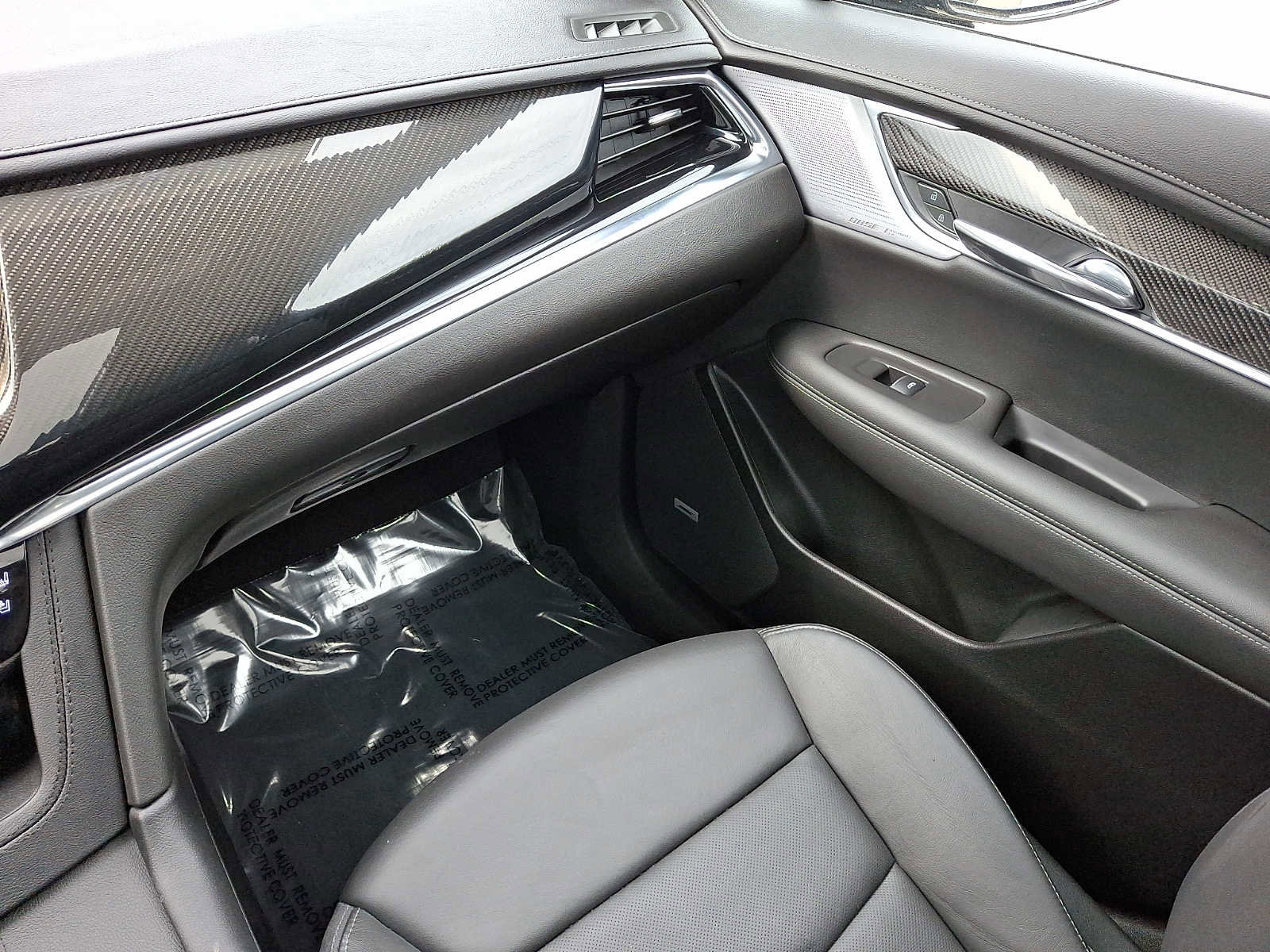 Certified 2024 Cadillac XT6 Sport w/ Technology Package AWD/4WD image 21