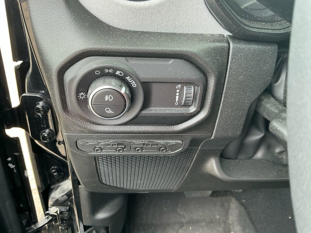 Used 2026 Jeep Gladiator Sport AWD/4WD image 19
