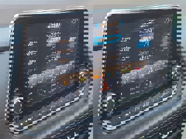 Used 2023 Nissan Rogue SV image 15