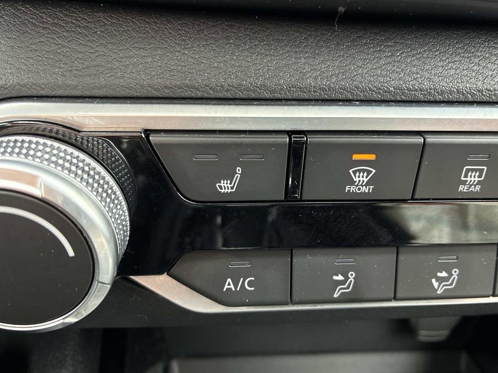 Certified 2021 Nissan Altima 2.5 SV w/ SV Premium Package image 28