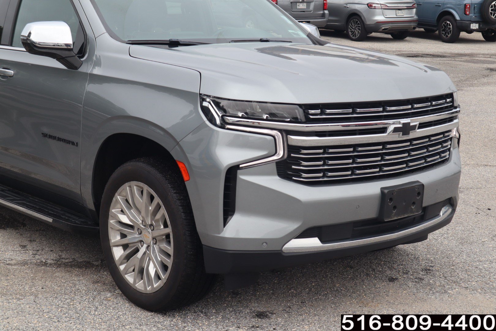 Used 2023 Chevrolet Suburban Premier AWD/4WD image 2