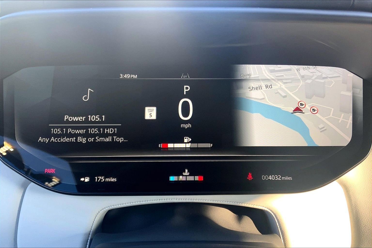 Used 2025 Land Rover Range Rover Sport S image 25