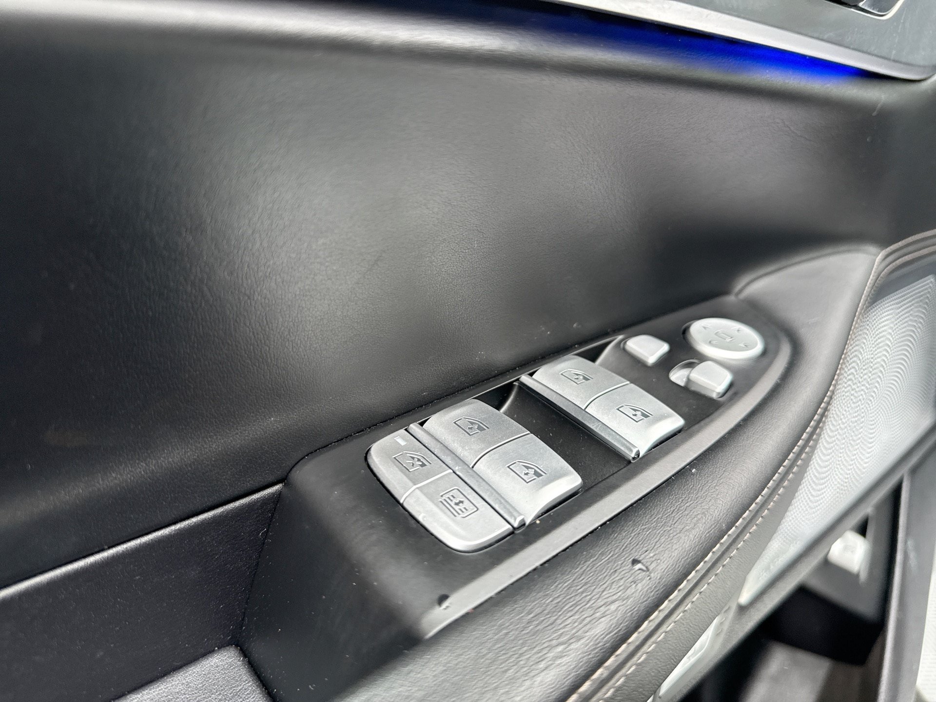Used 2017 BMW 750i RWD image 15