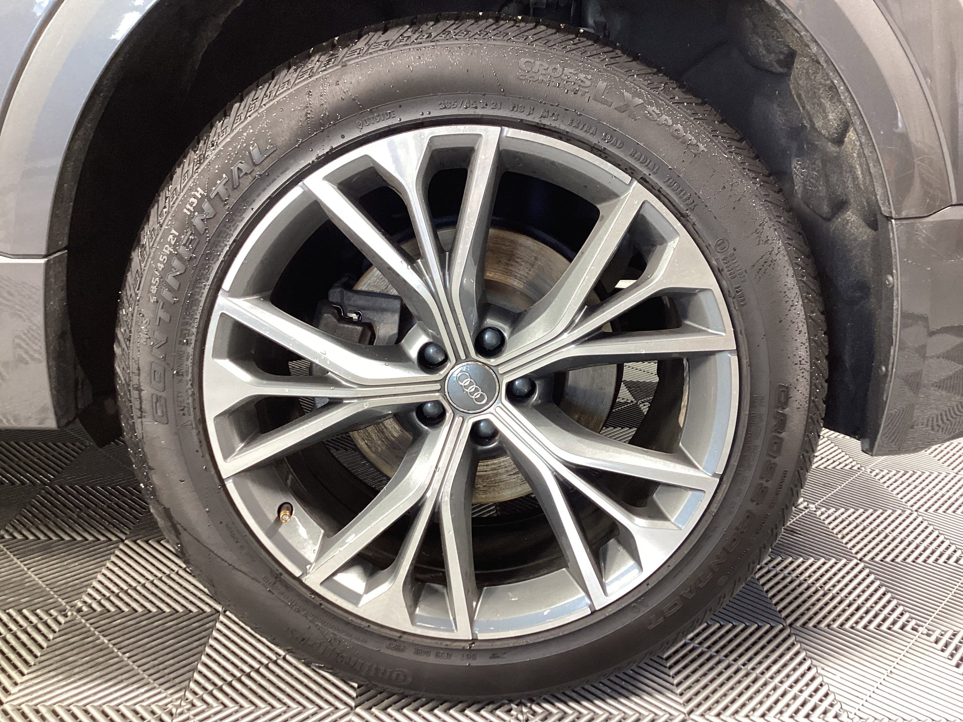 Used 2020 Audi Q8 Premium w/ Black Optic Package image 11