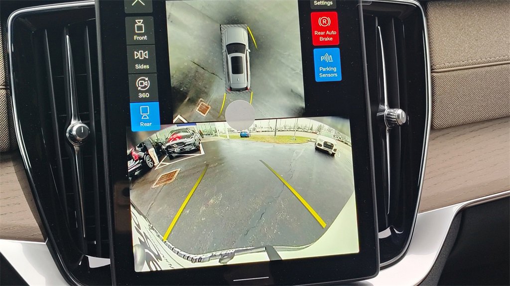 New 2026 Volvo XC90 B6 Plus image 22