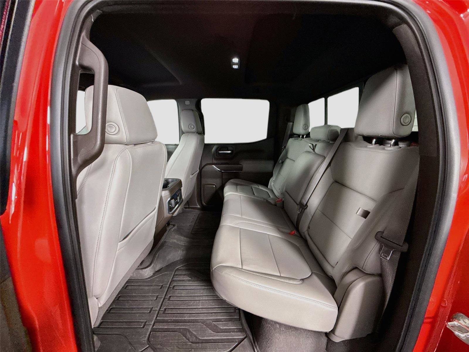 Used 2021 GMC Sierra 1500 SLT w/ SLT Premium Package AWD/4WD image 16