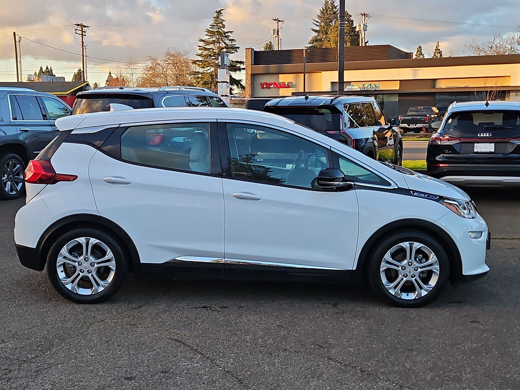 Used 2019 Chevrolet Bolt LT image 4