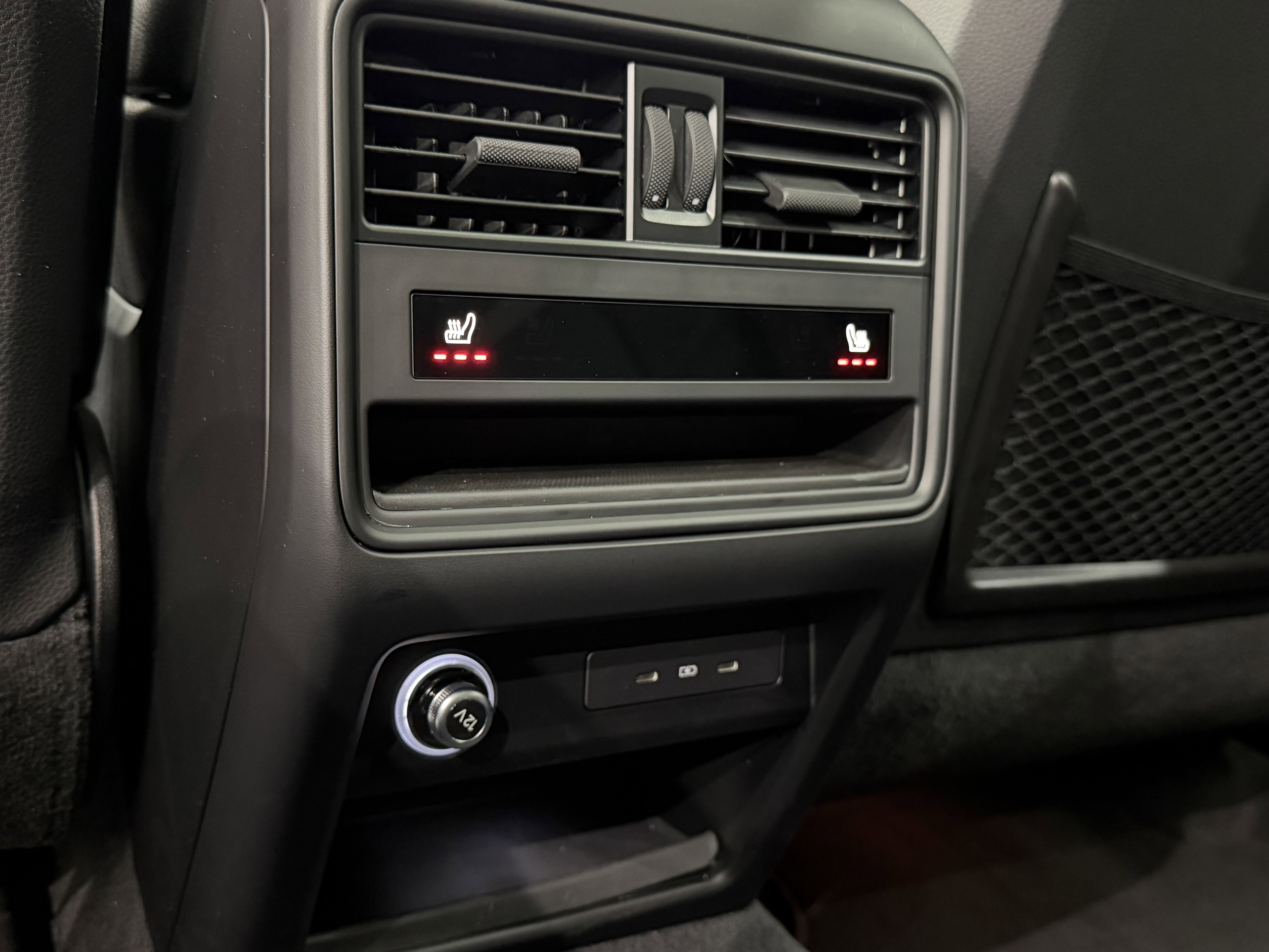 Certified 2025 Porsche Cayenne image 20