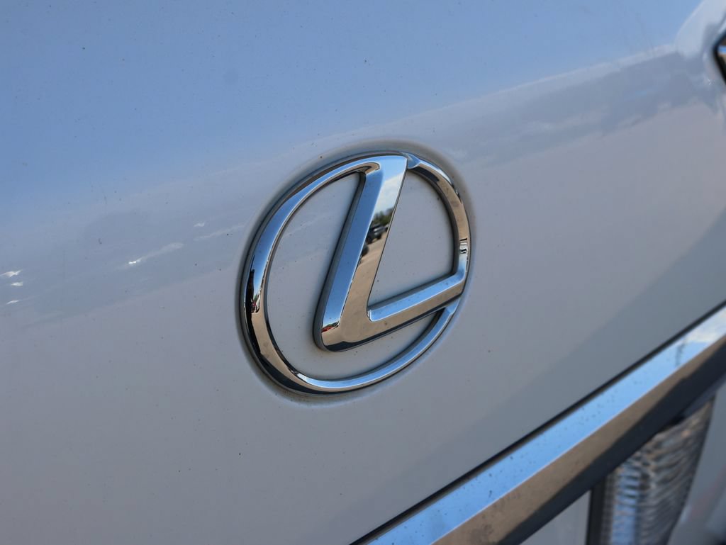 Used 2017 Lexus LX 570 4WD w/ Luxury Package image 38