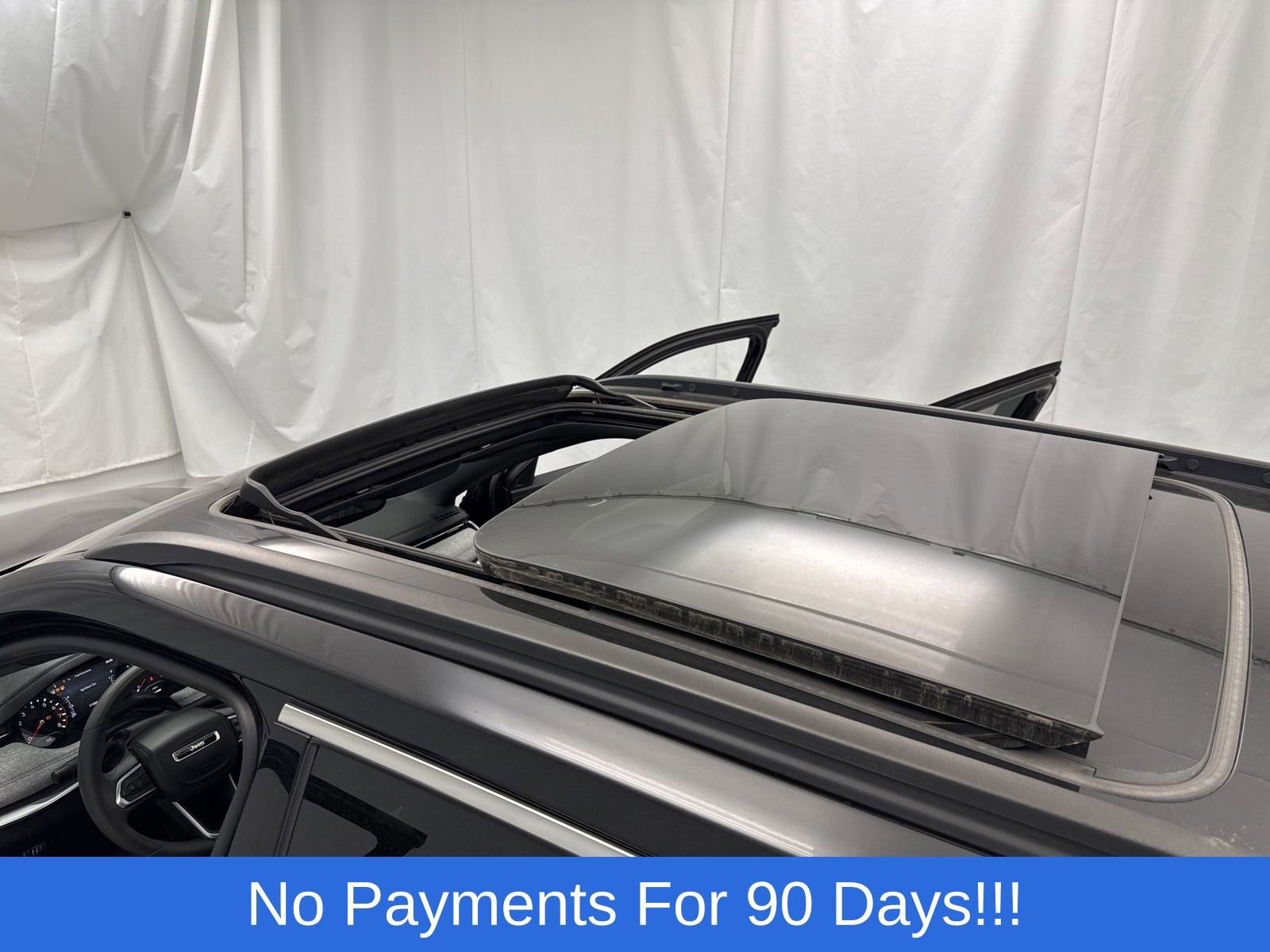 Used 2024 Jeep Compass Latitude w/ Sun and Sound Group AWD/4WD image 29