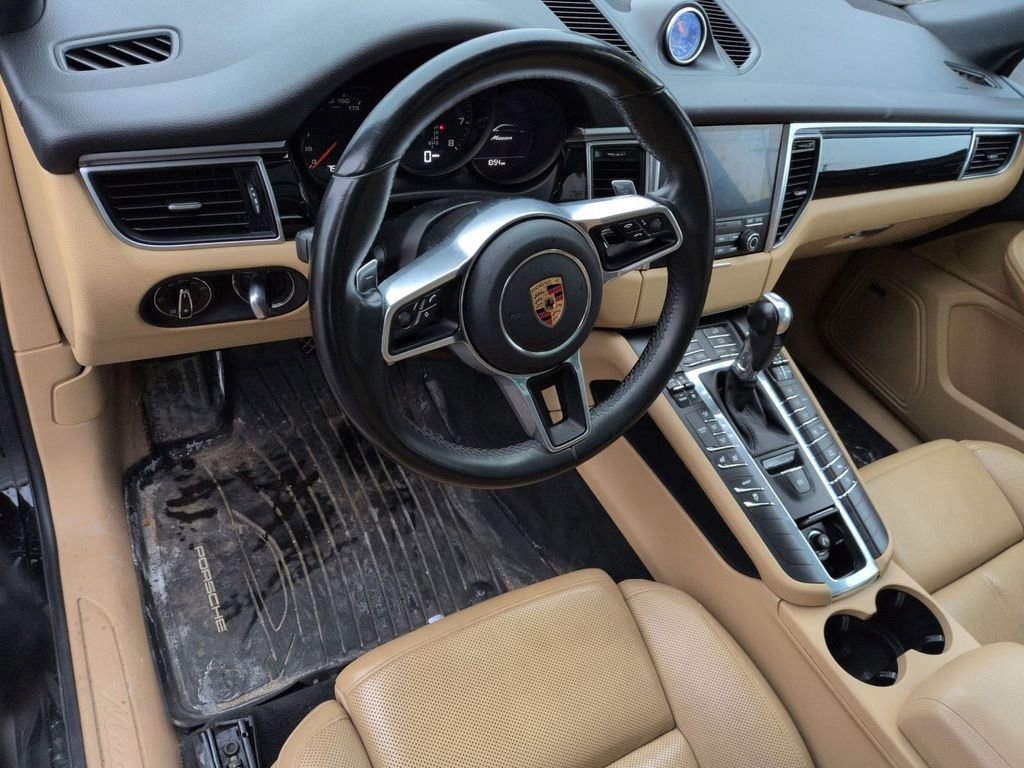 Used 2018 Porsche Macan image 11